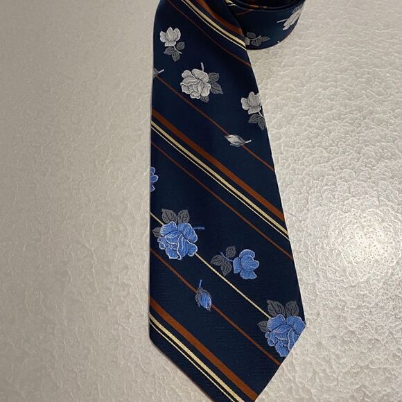 Christian Dior 4” wide necktie embroidered flowers polyester - Picture 4 of 10